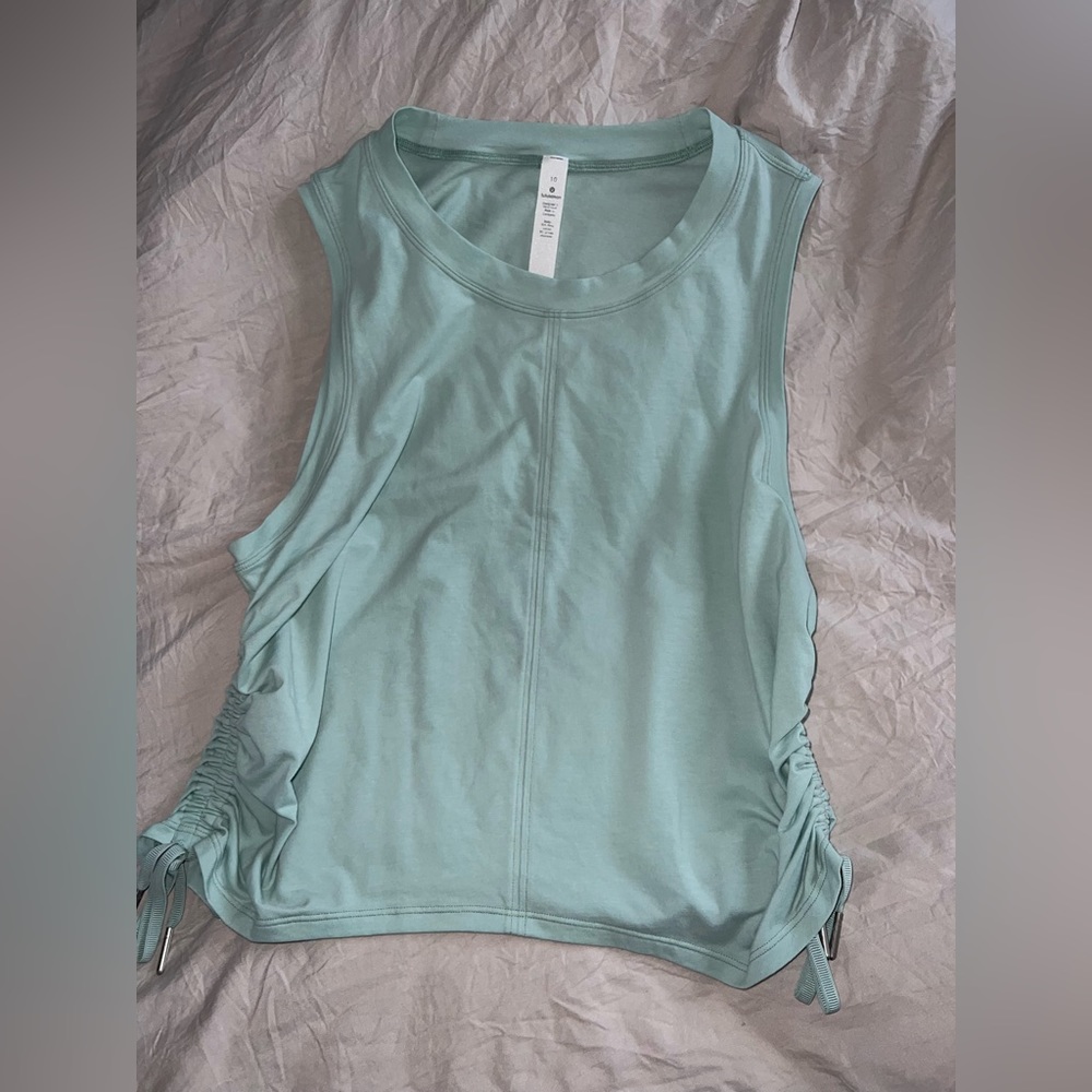 Lululemon crop athletic tank - Size 10
